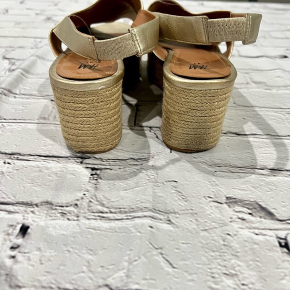 COPY - Metallic gold two strap sandals. - Picture 3 of 7